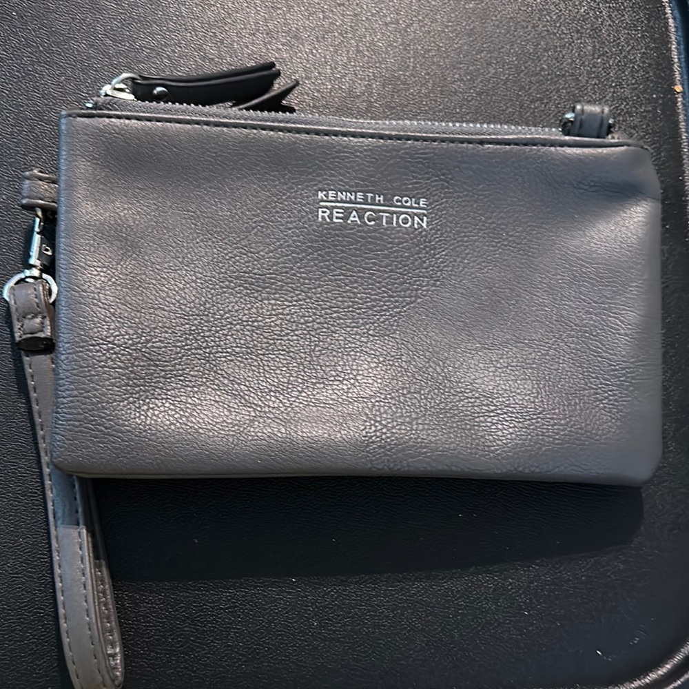 Kenneth Cole Reaction Gray Wallet Sleek Minimalist Design